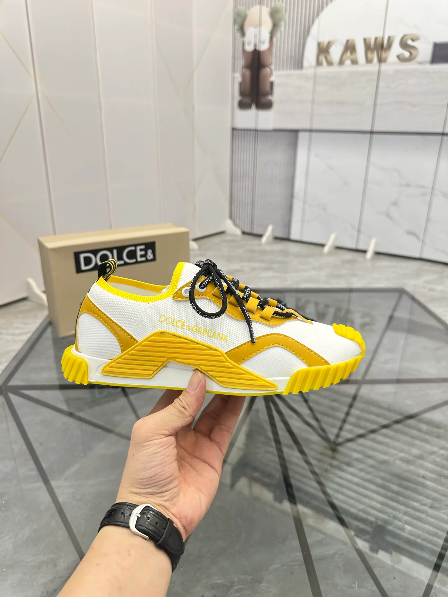 Men's shoes: 💰P460¥ Product trademark: DG "Dolce & Gabbana*" low-top sneakers Regular size: 35-44 (can be customized to 45.46.) Couple style Product materials: Upper imported cowhide stitching original material, breathable lining, original outsole. Number: 803